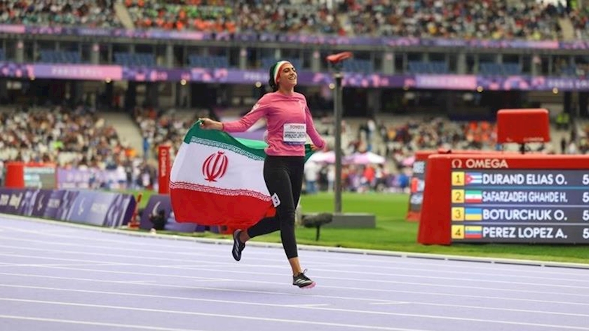 Iranpress: Paris Paralympics: Hajar Safarzadeh Secures Silver in 400m and Sets New Asian Record