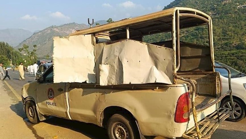 Iranpress: One Killed in Attack on Foreign Diplomatic Convoy in Pakistan