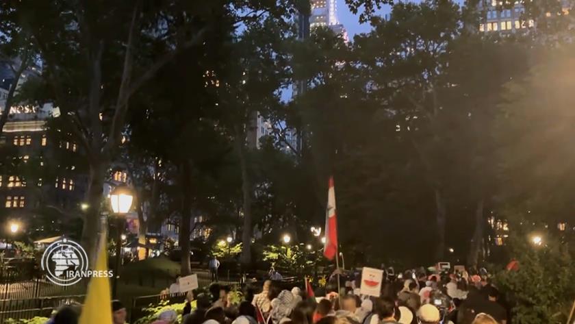 Iranpress: Activists in New York Support of Palestine, Lebanon 
