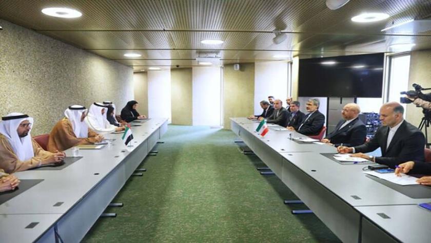 Iranpress: Iran, UAE Parliament Speakers Meet in Geneva