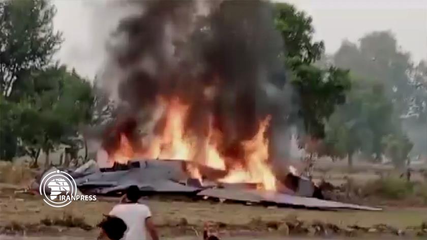 Iranpress: India; A Mig-29 Fighter Crashes