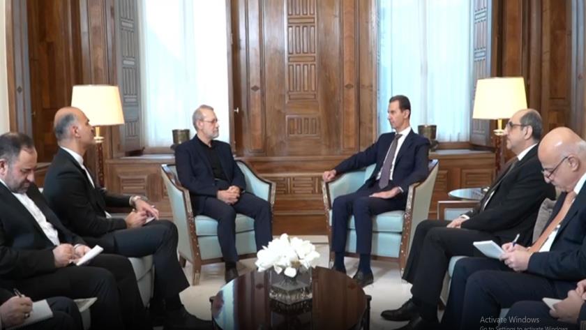 Iranpress: Larijani Meets Assad in Damascus, to Depart Damascus for Beirut