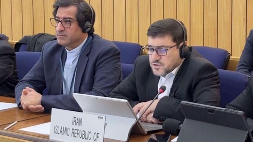 Iranpress: Iran Condemns EU Sanctions on Shipping Lines