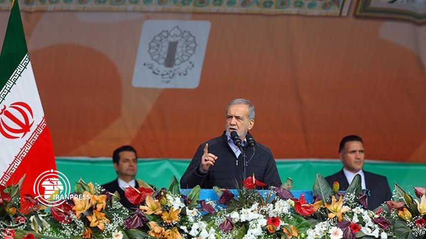 Iranpress: Pres. Pezeshkian: Unity and Public Presence Are Key to Our Success