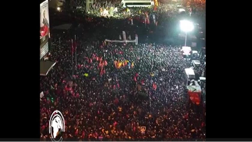 Iranpress: Thousands Protest Against Arrest of Istanbul Mayor 