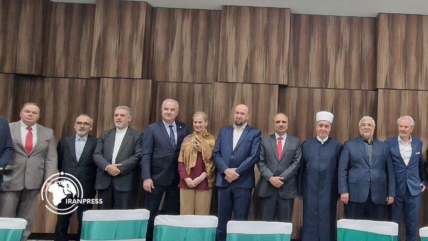 Iranpress: Islamic Ambassadors and Officials Gather for Iftar at Iranian Embassy in Bosnia