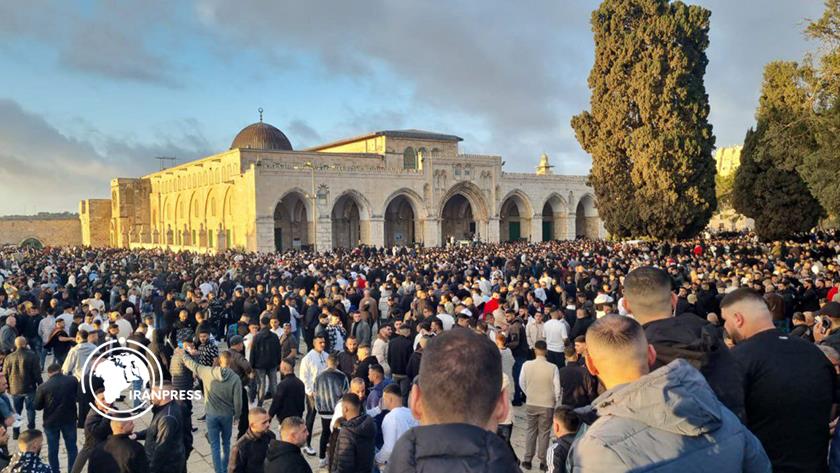 Iranpress: 120,000 Palestinian Worshipers Perform Eid al-Fitr Prayer at Al-Aqsa Mosque