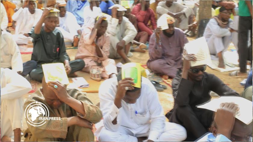 Iranpress: Nigerian Muslims Pray For Resistance Front, Iran