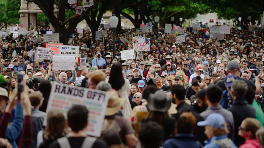 Iranpress: "Hands Off!"; Anti-Government Protests  in U.S. Spill Over to Europe