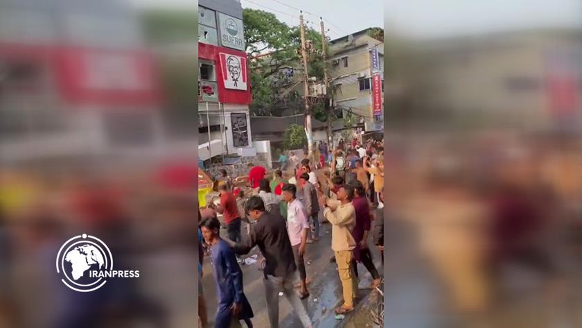 Iranpress: Anti-Israel Rallies in Bangladesh Lead to Clash  With Police, 70 Arrested