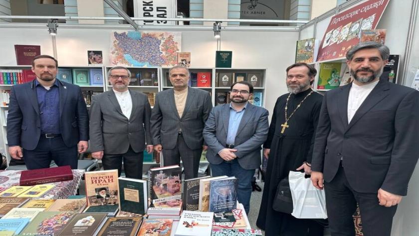Iranpress: Iran Showcases Islamic-Iranian Cultural Heritage at Moscow’s Book Fair