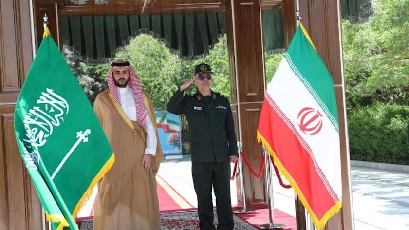 Iranpress: Saudi Defense Minister Visits Tehran Amid Push for Regional Stability