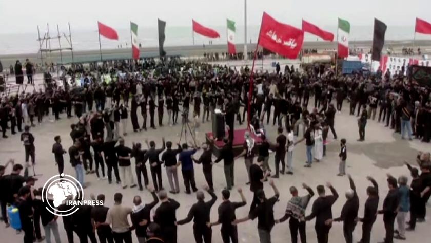 Iranpress: Southern Iranian city of Bandar Abbas Mourns Tasua