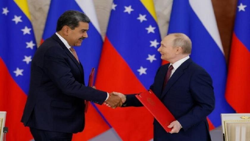 Iranpress: Putin Signs Law of Moscow- Caracas Strategic Partnership Pact