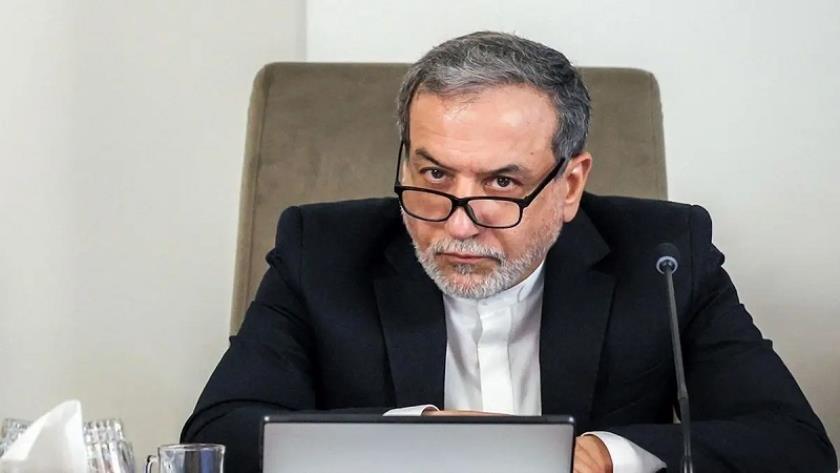 Iranpress: Iran’s FM Slams U.S. for Normalizing Nuclear Weapons Proliferation