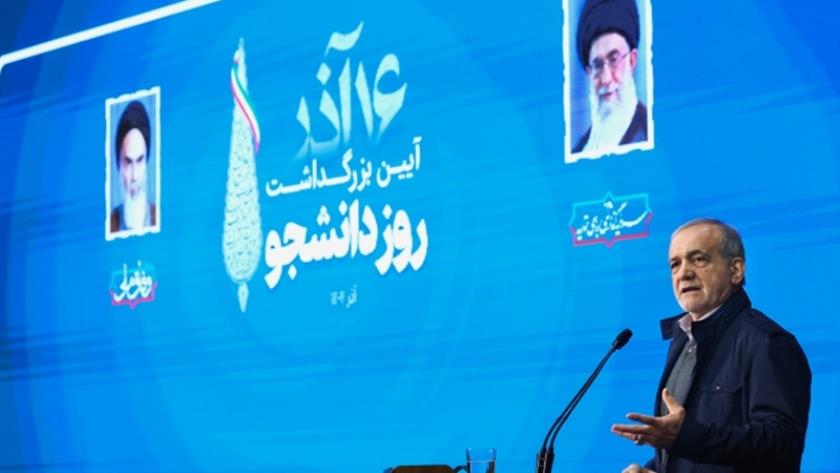 Iranpress: Iranian President Pezeshkian Commemorates Student Day