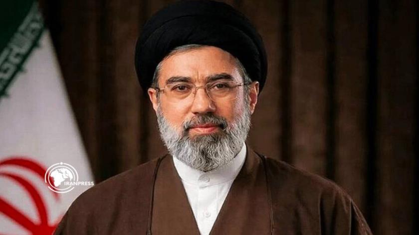 Iranpress: Leader Hails Army for Courageously Defending Country from Aggressors