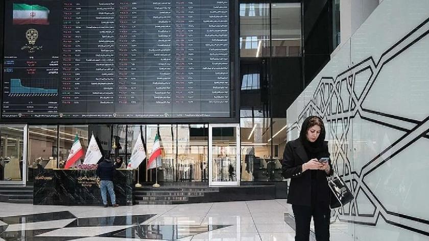 Iranpress: Iran Stock Market Resumes Trading After 80 Days