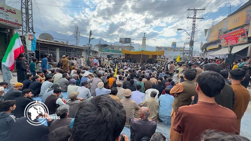 Iranpress: Symbolic Funeral Ceremony Held for Martyred Leader in Northern Pakistan