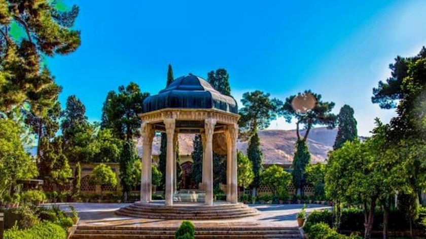Iranpress: Kazakhstan Marks National Hafez Day in Almaty