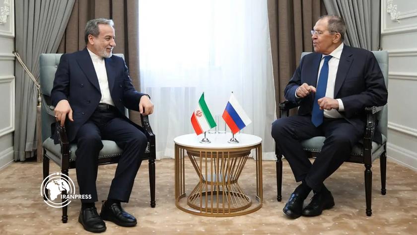 Iranpress: Araghchi: Regional Insecurity in Persian Gulf Result of U.S. Aggression