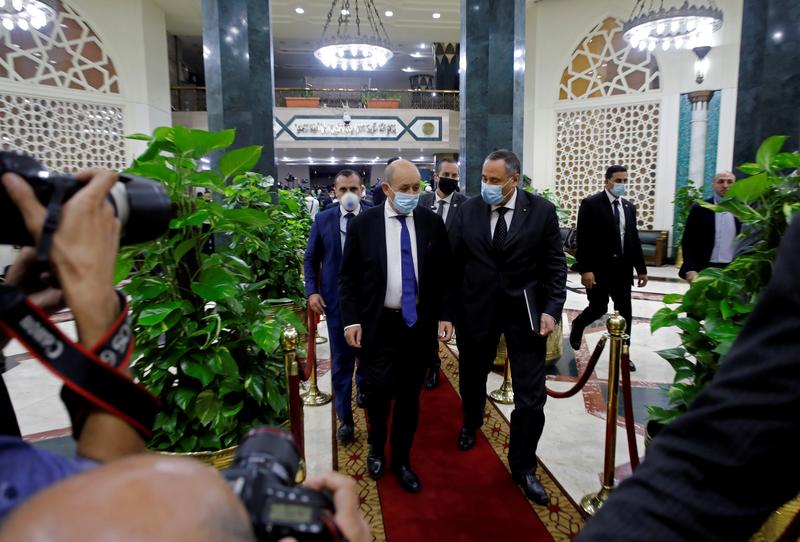 Iranpress: Le Drian veut apaiser les relations entre la France et le monde musulman