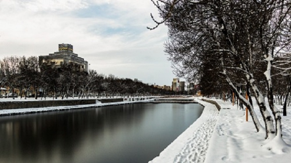 Iranpress: Chutes de neige dans les villes de l