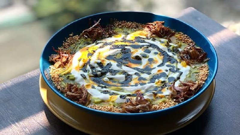 Iranpress: Aliments persans: Ash-e-Reshteh (soupe de nouilles iranienne)