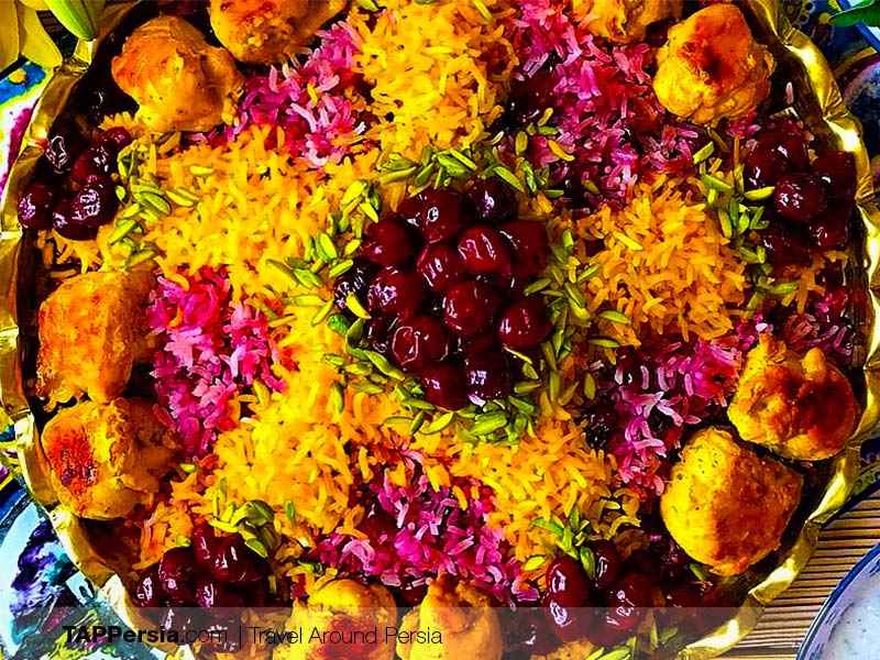 Iranpress: Cuisine iranienne: Recette de polo Albaloo 