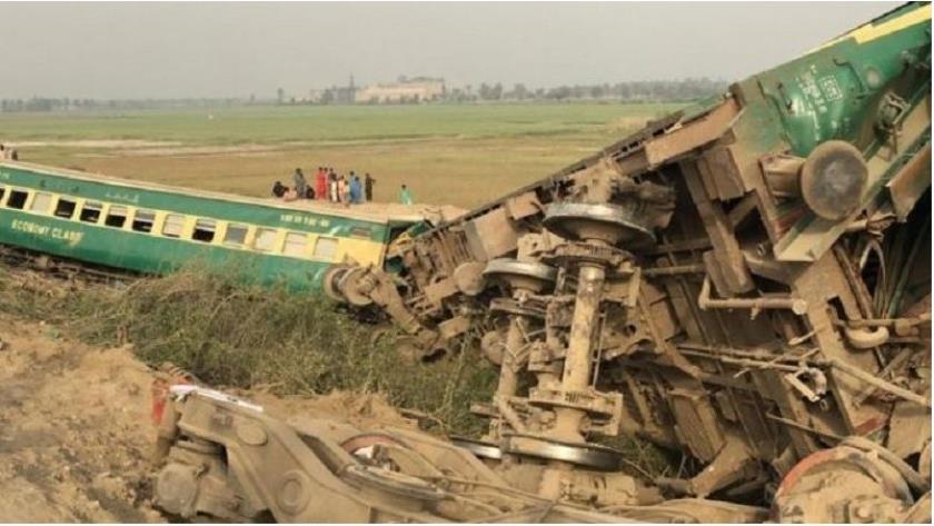 Iranpress: 35 morts dans un accident de train au Pakistan