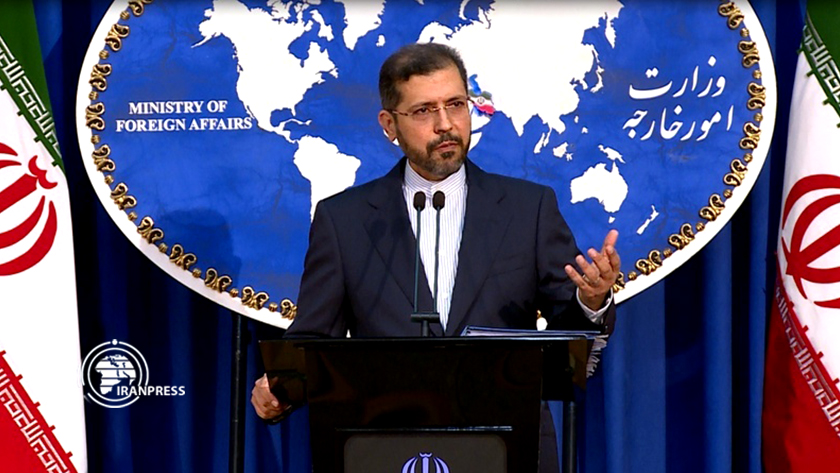 Iranpress: Khatibzadeh condamne la politique américaine contre les sites iraniens