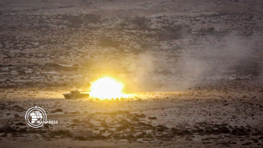 Iranpress: Grande scène des exercices militaires conjoints massifs du Grand Prophète 17