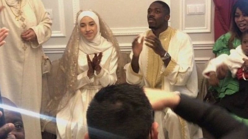 Iranpress: Mariage de la star française de Barcelone avec le hijab islamique