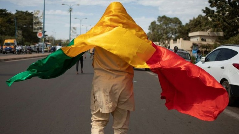 Iranpress: Les Maliens manifestent massivement contre les sanctions