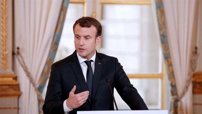 Iranpress: Macron : le développement numérique et la sécurité sont des défis pour l