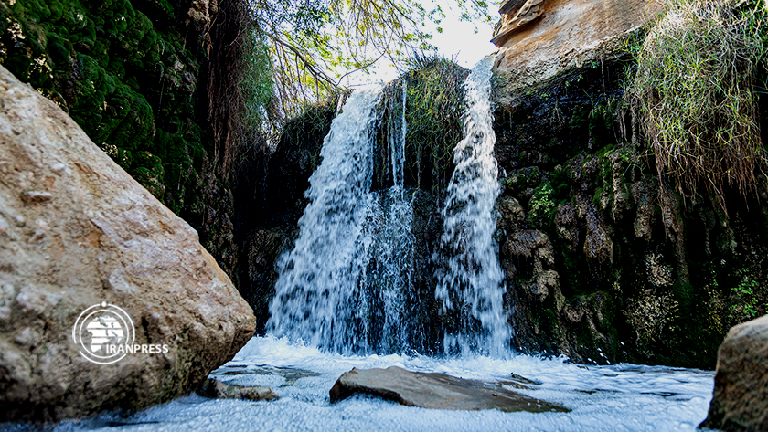 Iranpress: Cascade de Zirrah; Le joyau vert du préfecture du Dachtestan de l