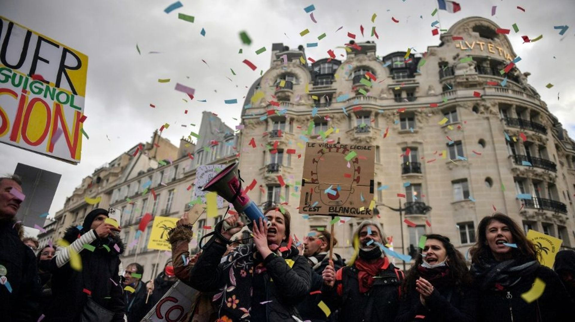Iranpress: Les Français en grève et dans la rue pour réclamer des hausses de salaires