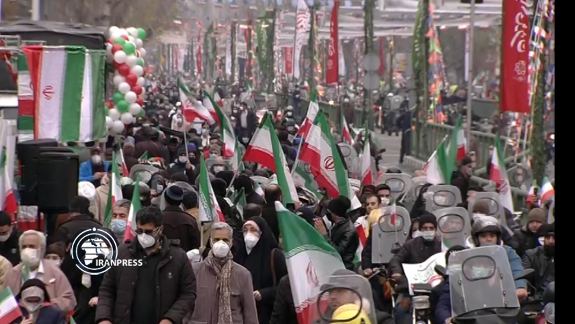 Iranpress: En photo : Célébrations du 43e anniversaire de la révolution islamique