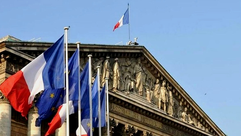Iranpress: La France convoque le chargé d