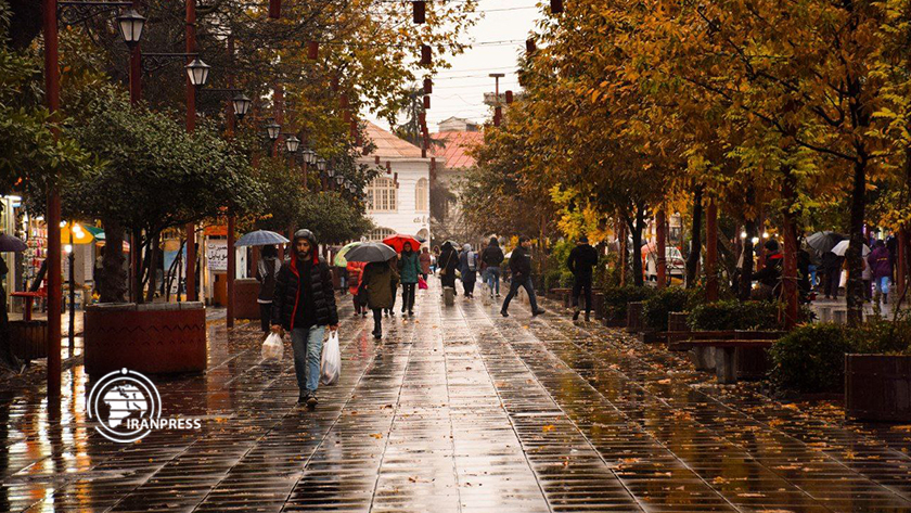 Iranpress: Yalda à Rasht avec de la pluie le dernier jour d