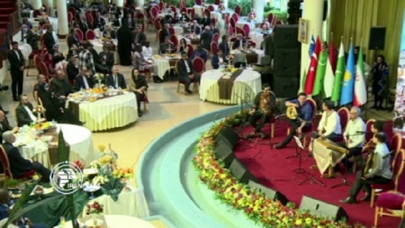 Iranpress: Fête de Norouz à Téhéran avec la présence d