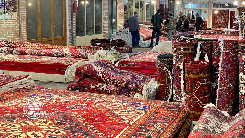 Iranpress: Un bel avenir pour les exportations de tapis de la République islamique d