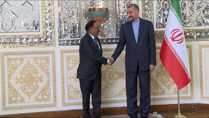 Iranpress: La rencontre du haut diplomate iranien avec le conseiller du premier ministre indien