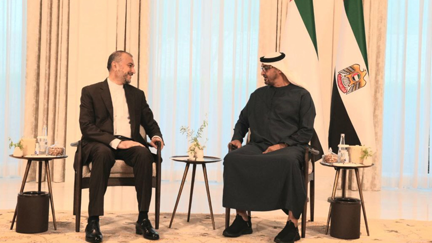 Iranpress: Rencontre du ministre iranien des affaires étrangères et du président émirati  