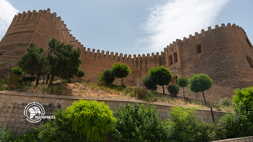 Iranpress: Falak-ol-Aflak ; autre attraction touristique de l