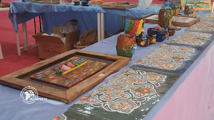 Iranpress: Evénement artisanal de Hamedan ; Spectacle d