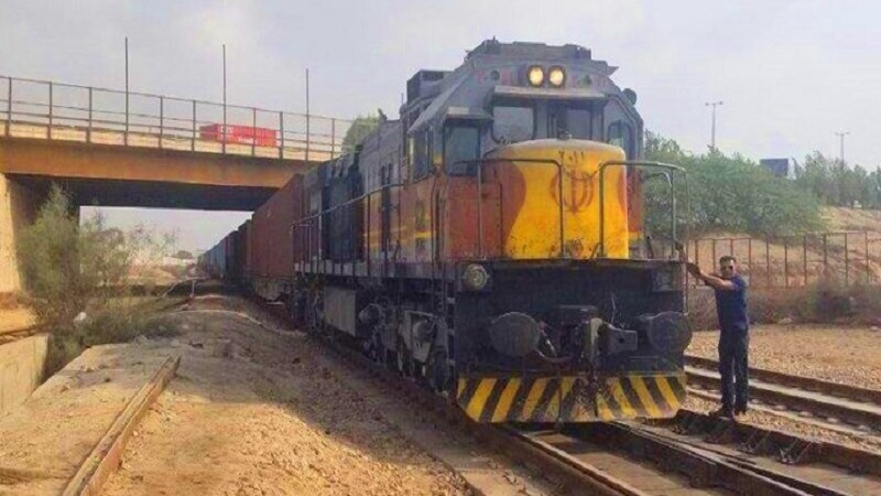 Iranpress: 1er train de marchandises russo-saoudien arrive à Bandar Abbas, en Iran