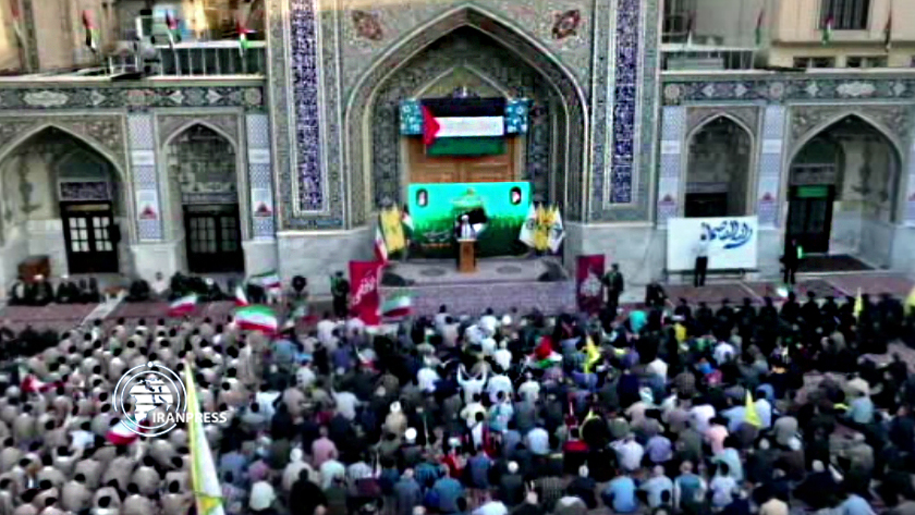 Iranpress: Les habitants de Mashhad condamnent les attaques du régime israélien contre Palestine