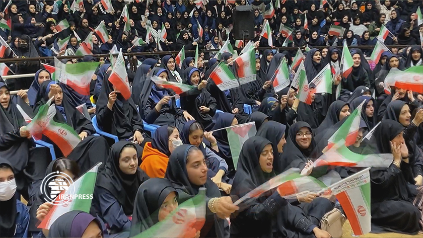 Iranpress: Manifestation d’étudiantes iraniennes en soutien à la Palestine