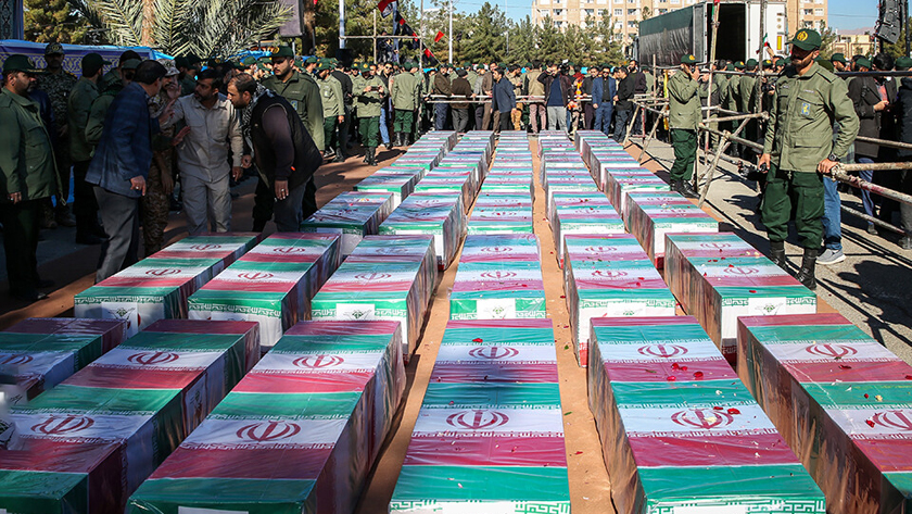 Iranpress: Tenue des funérailles des martyrs des attentats de Kerman 